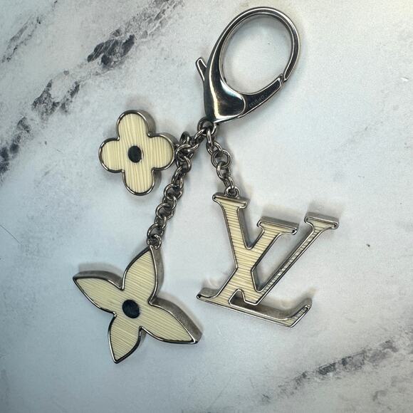 Louis Vuitton Fleur d'Epi Keychain Bag Charm Resin/Brass Key Holder Monogram LV - Picture 1 of 9